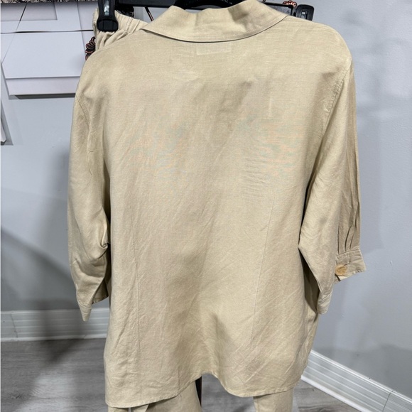 Women’s Ashley Steward beige plus size Linen blend two piece crop separates set - Picture 4 of 9